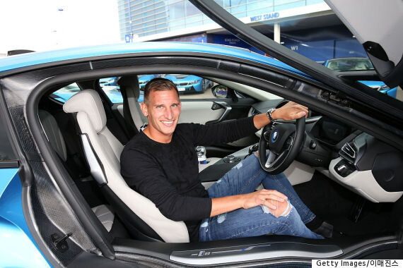 레스터시티의 선수들이 1억5천만 원짜리 차를 한 대씩 선물 받은 이유