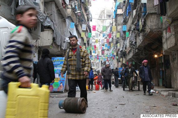 '죽음의 땅' 시리아 알레포에 목숨 걸고 들어가는 사람들이 있다(사진)