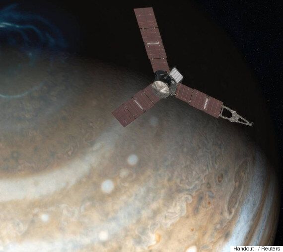 탐사선 '주노'가 목성의 코앞까지 다가갔다