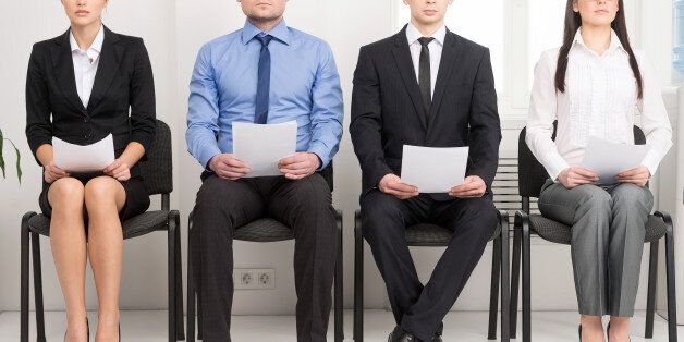 프랑스의 대졸자가 어이 없는 채용공고를 낸 회사들마다 입사거부서를 보냈다. 그 결과는 예상을 벗어나지 않았다.