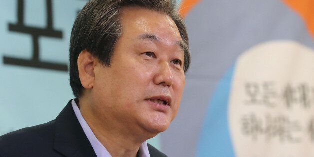 새누리당 김무성 전 대표가 9월 22일 오전 국회 의원회관에서 열린 '퓨처라이프 포럼' 제2차 세미나에서 인사말을 하고 있다.