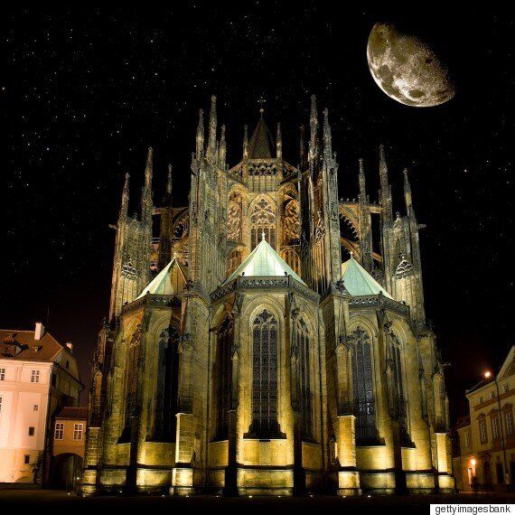 중세에 있었던 기괴한 섹스에 대한 관습 4가지