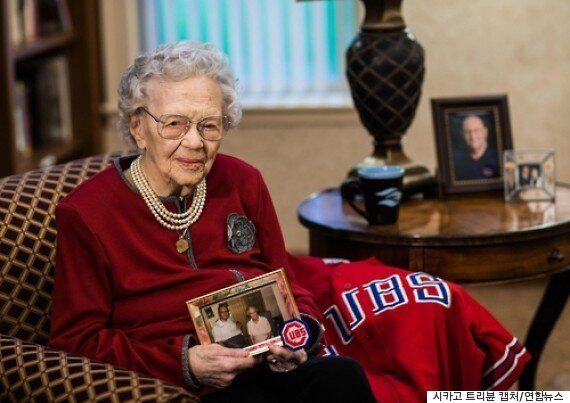 시카고 컵스의 108년 만의 우승을 기대하는 108세 할머니들이 있다