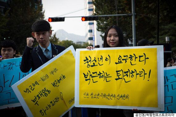 청소년이 나라를 바꾸는 데 동참했던 사례 4가지