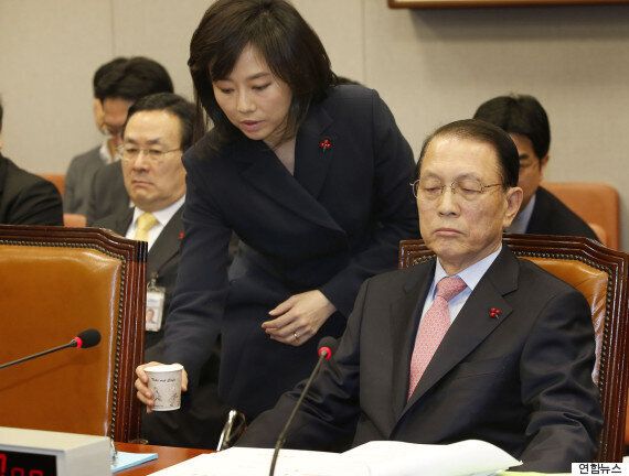 김기춘은 자신을 둘러싼 '최순실 의혹'을 8가지로 반박했다