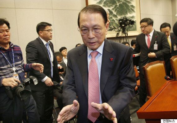 김기춘은 자신을 둘러싼 '최순실 의혹'을 8가지로 반박했다