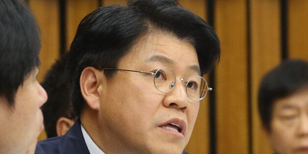 표창원에게 삿대질 한 장제원 새누리 의원이 '페북스타'로 떠올랐다