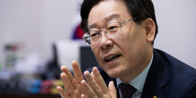 Lee Jae-myung, mayor of Seongnam city, speaks during an interview in Seongnam, South Korea, on Wednesday, Nov. 23, 2016. Lee is rising in opinion polls with about a year to go until South Korea's next presidential election. He wants to break up the country's biggest companies, meet unconditionally with North Korean leader Kim Jong Un, and throw President Park Geun-hye in jail over an influence-peddling scandal. Photographer: SeongJoon Cho/Bloomberg via Getty Images