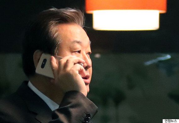 김무성은 '일주일만 기다려보고 탈당 여부를 결심하겠다'고 말했다고 한다