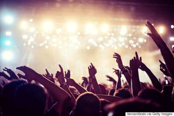 더 행복하고 차분한 사람이 되는 쉬운 방법 17가지