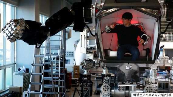 4m짜리 거대 로봇은 누가 왜 만들었나?(영상)