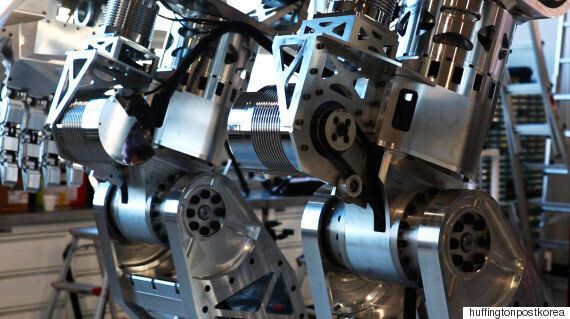 4m짜리 거대 로봇은 누가 왜 만들었나?(영상)