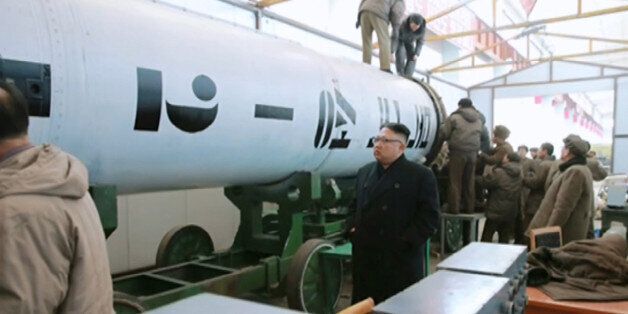 북한 조선중앙TV가 13일 중장거리탄도탄 미사일 '북극성 2형' 발사장면을 담은 영상을 공개했다. 사진은 발사 전날 준비상황을 점검하는 김정은의 모습.