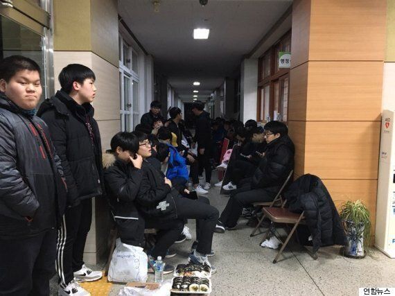 국정교과서 연구학교 철회 문명고 학생회 호소에 지지 쇄도