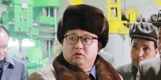 North Korean leader Kim Jong Un (C) speaks during a visit to the Sinhung Machine Plant in this undated photo released by North Korea's Korean Central News Agency (KCNA) in Pyongyang April 1, 2016.   REUTERS/KCNA ATTENTION EDITORS - THIS PICTURE WAS PROVIDED BY A THIRD PARTY. REUTERS IS UNABLE TO INDEPENDENTLY VERIFY THE AUTHENTICITY, CONTENT, LOCATION OR DATE OF THIS IMAGE. FOR EDITORIAL USE ONLY. NOT FOR SALE FOR MARKETING OR ADVERTISING CAMPAIGNS. THIS PICTURE IS DISTRIBUTED EXACTLY AS RECEIVE