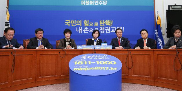 '완전국민경선 참여 금지' 공무원과 교사는 국민이 아닌가