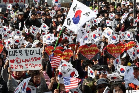 박근혜 탄핵 반대 '태극기집회'는 3·1절에 청와대 앞까지 행진할 계획이다