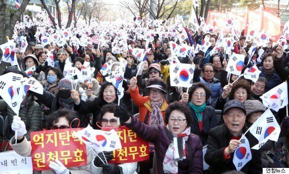 박근혜 탄핵 반대 '태극기집회'는 3·1절에 청와대 앞까지 행진할 계획이다