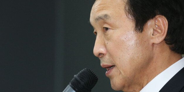 손학규가 민주당을 맹비난하며 대선은 '손학규와 문재인의 대결'이 될 것이라고 말했다