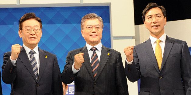 '군부심' 권하는 사회