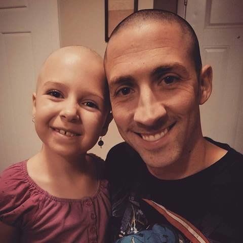 탈모증에 걸린 7세 소녀가 가장 사랑스러운 헤어스타일을 선보였다