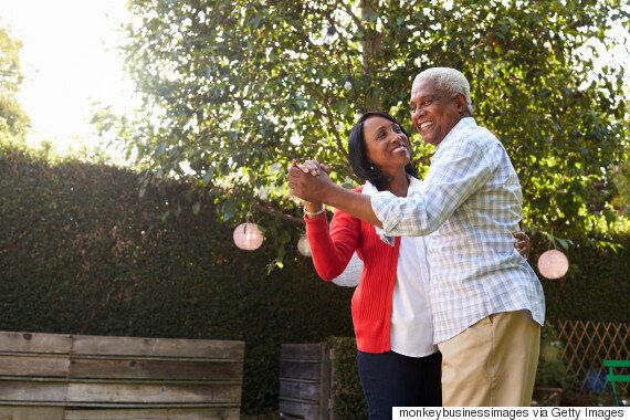 다툼 후에도 쉽게 관계를 회복하는 커플들의 특징 7