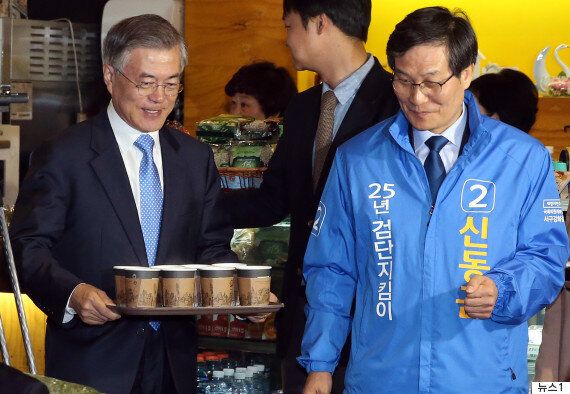 김주하가 '문재인의 커피' 댓글을 소개했다