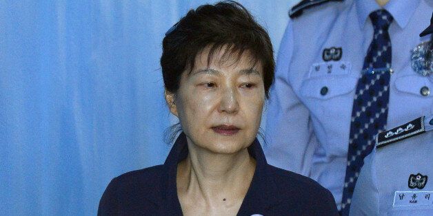 수인번호 503번의 두 번째 재판 출석(화보)