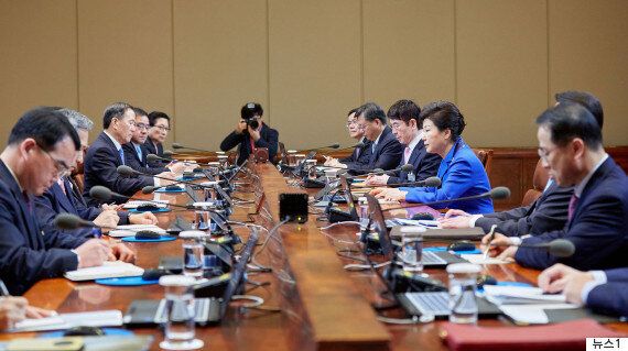 문재인 청와대의 수석보좌관 회의가 박근혜 청와대와 완전히 달라진 점 4가지