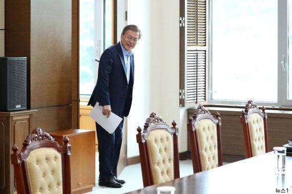 문재인 청와대의 수석보좌관 회의가 박근혜 청와대와 완전히 달라진 점 4가지