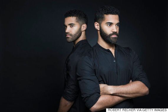 일란성 쌍둥이와 사귄 경험이 있는 사람들이 당신의 궁금증에 답하다