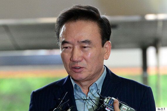 최호식 '호식이 두마리 치킨' 전 회장이 여직원 성추행 혐의를 부인했다