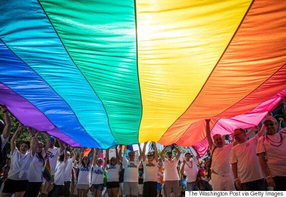 크리스천이라면 모두 LGBT+ 섹슈얼리티와 젠더를 인정하고 지지해야 한다