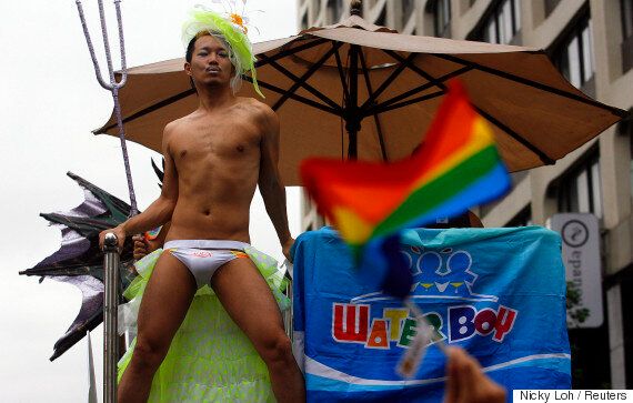 퀴어 퍼레이드를 위한 '완벽한' 몸은 잊어라. 모든 몸을 축하하자