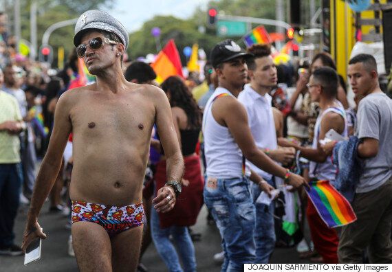 퀴어 퍼레이드를 위한 '완벽한' 몸은 잊어라. 모든 몸을 축하하자