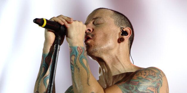 LONDON, ENGLAND - JULY 03:  Chester Bennington of Linkin Park performs at The O2 Arena on July 3, 2017 in London, England.  (Photo by Burak Cingi/Redferns)