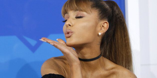 Singer Ariana Grande arrives at the 2016 MTV Video Music Awards in New York, U.S., August 28, 2016.  REUTERS/Eduardo Munoz