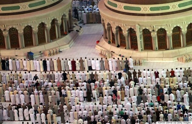 이슬람에서 가장 성스러운 곳인 메카 순례가 절정에 달했을 때의 모습