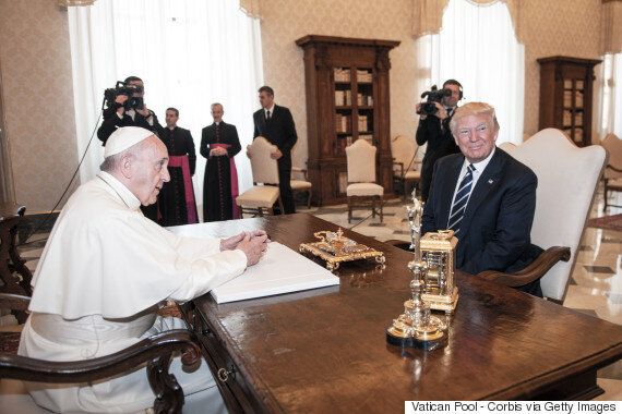 프란치스코 교황이 기후변화 부정론자들에게 : 인간은 어리석다