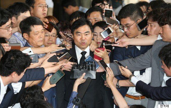 진경준, 네이버에 고교생 딸 '황제 과외' 요구했다