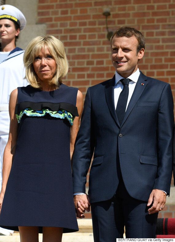 에마뉘엘 마크롱 프랑스 대통령이 아내를 향한 애정을 과시하다