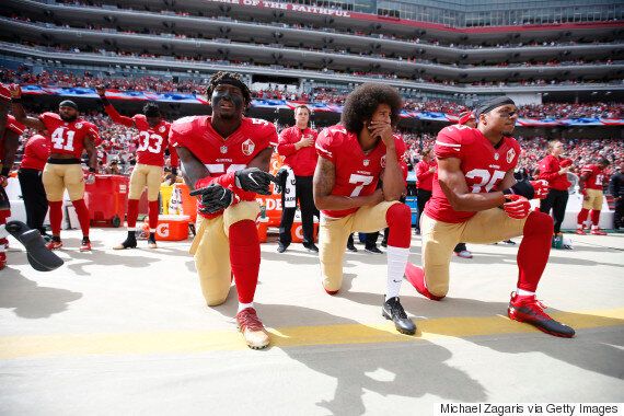 트럼프가 '개새끼'라 칭한 미식축구 선수의 엄마가 완벽한 입장을 내놨다
