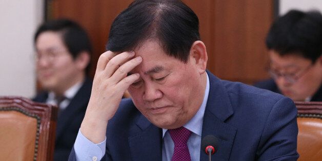 돈도 빽도 없는 난 최경환 인턴을 위한 들러리였다