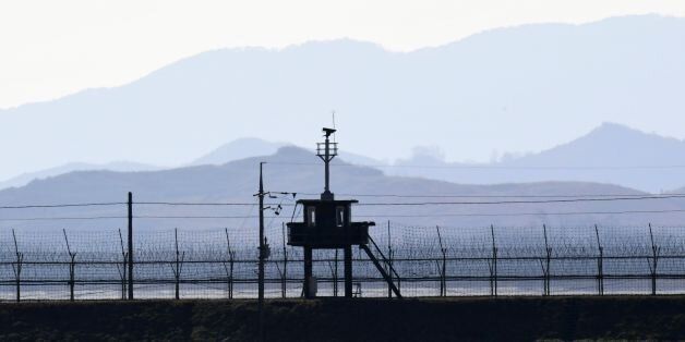 This picture taken on February 12, 2017 shows a South Korean guard post along military barbed wire fence in the border city of Paju near the Demilitarized Zone (DMZ) dividing the two Koreas. / AFP / JUNG Yeon-Je        (Photo credit should read JUNG YEON-JE/AFP/Getty Images)