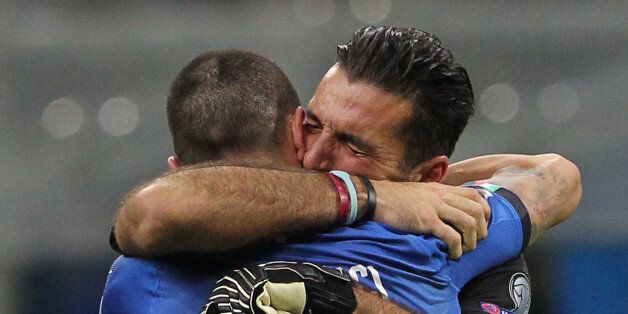 MILAN, ITALY - NOVEMBER 13:  Gianluigi Buffon of Italy cries after loosing at the end of the FIFA 2018 World Cup Qualifier Play-Off: Second Leg between Italy and Sweden at San Siro Stadium on November 13, 2017 in Milan, Sweden.  (Photo by Marco Luzzani/Getty Images)