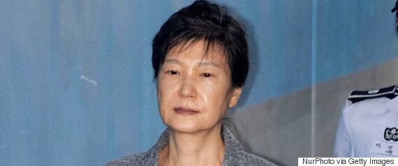 2017년 한국 최대의 이슈 5가지: 탄핵, 문재인정부, 핵실험, 사드, 지진(리얼미터·CBS)