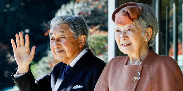 Japan's Emperor Akihito (L) and Empress Michiko wave to Luxembourg's Grand Duke Henri after their meeting and welcoming ceremony for the grand duke at the Imperial Palace in Tokyo on November 27, 2017.Grand Duke Henri and Princess Alexandra of Luxembourg are on a four-day visit to Japan.  / AFP PHOTO / POOL / Kimimasa MAYAMA        (Photo credit should read KIMIMASA MAYAMA/AFP/Getty Images)