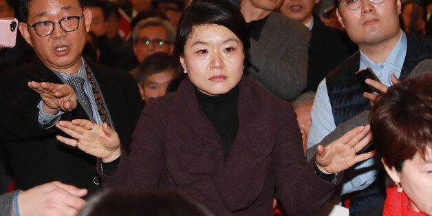 류여해가 '인권침해 당했다'며 홍준표를 상대로 인권위에 진정서를 냈다