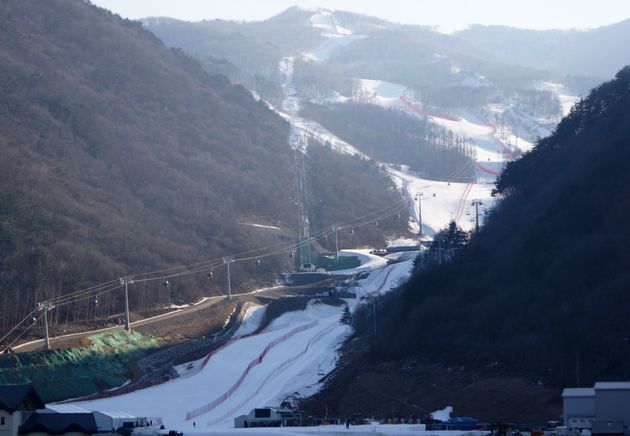 올림픽 안 본다는 내게 친구가 오바 아니냐고 했다