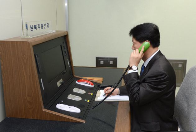 판문점에 설치돼 있는 남북 직통전화.